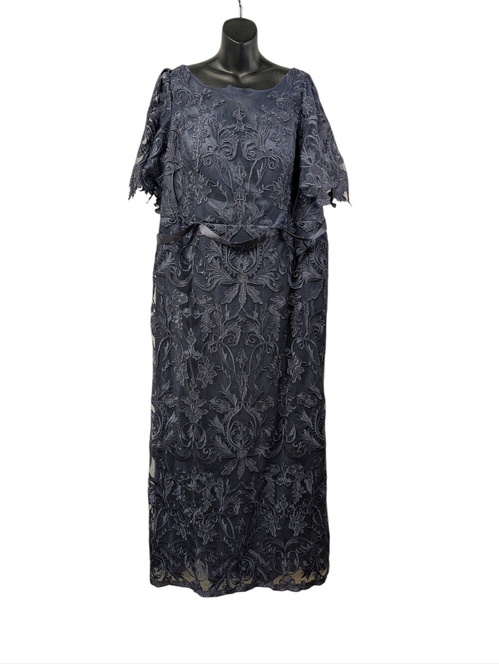 JJ’s House Navy Embroidered Lace Maxi Formal Dress Plus Size 2X/3X Empire Waist